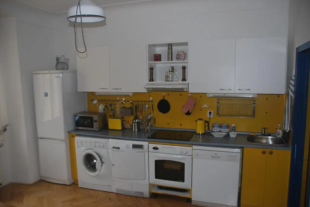 Apartment Apartman Na Kampe Prag
